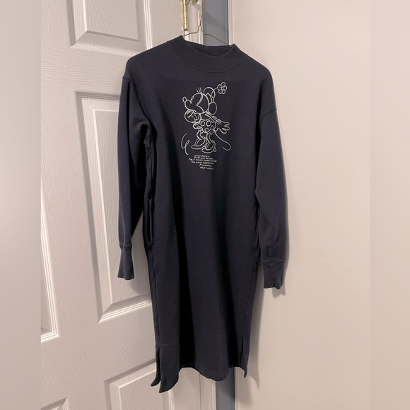 UNiQlo + Disney Minnie sweatshirt dress - Picture 1 of 4